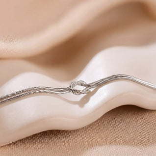 Forever Knot -rannekoru – Merkityksellinen lahja pareille, parhaille ystäville ja perheelle